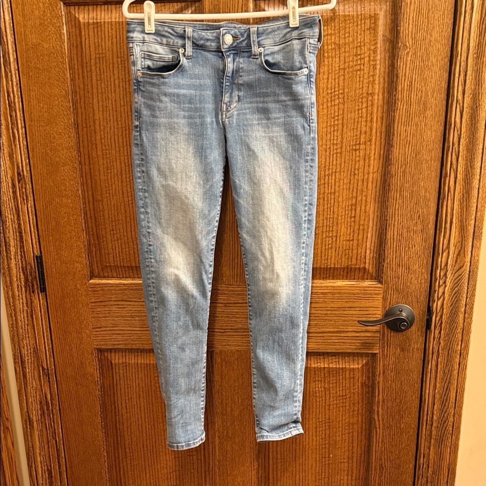 American Eagle Outfitters Light Blue Skinny Jeans Front Fading 8